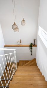 מדרגות מעץ מעוצבות - שירלי שטיין